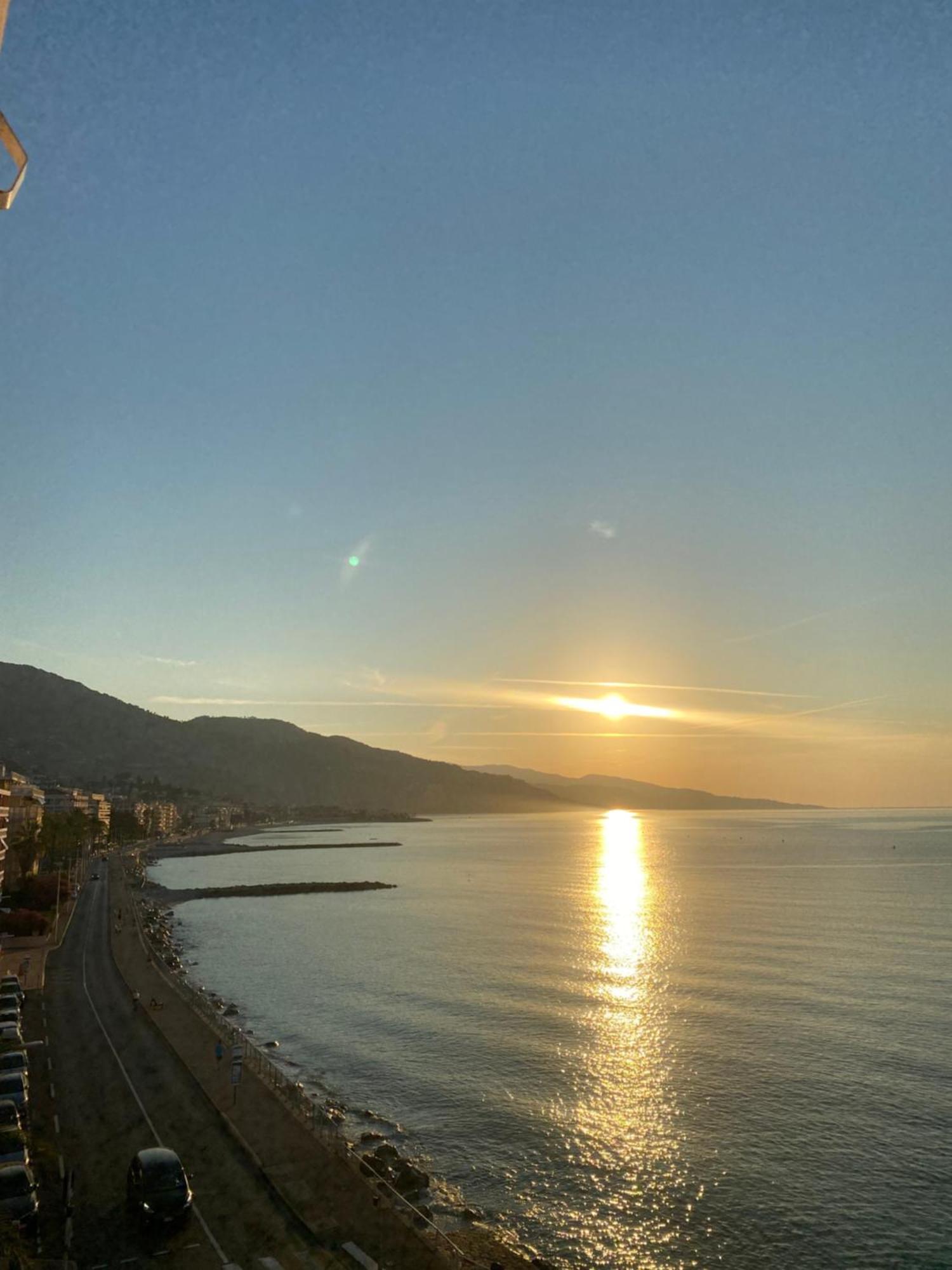 Sea View Studio, Huge Terrace On The 4Th Floor Lejlighed Menton Eksteriør billede